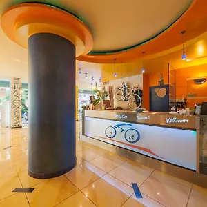 *** Hotel Senior Italy